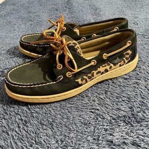 7.5 Leopard print & black and gold leather Sperry Angelfish Top-Siders